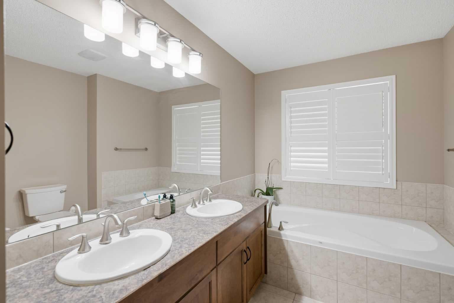 107 Brightonstone Common SE