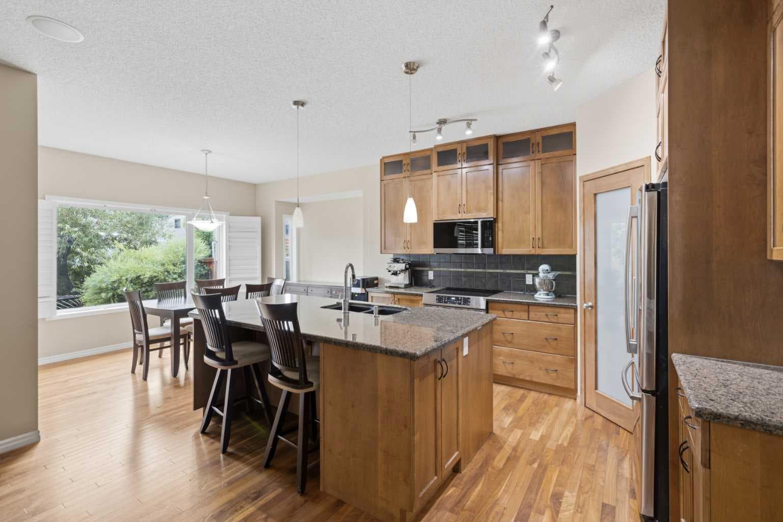 107 Brightonstone Common SE