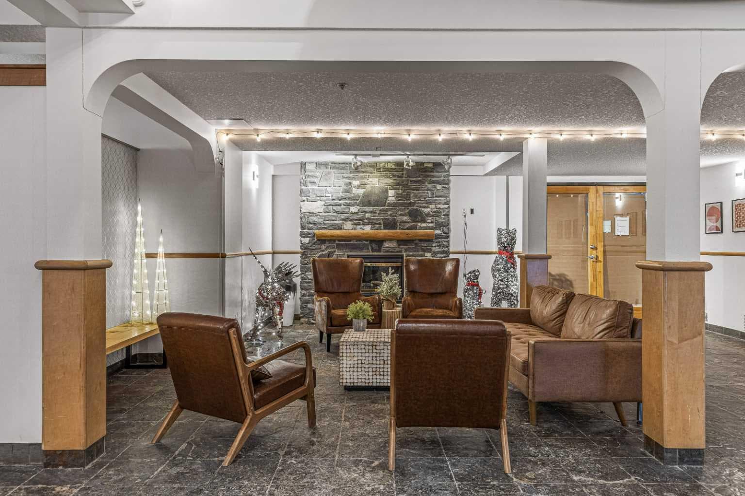 401, 160 Kananaskis Way 