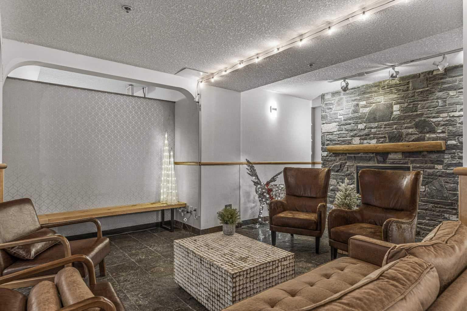 401, 160 Kananaskis Way 