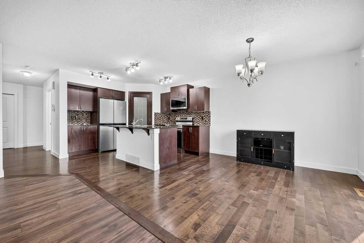 377 Panora Way NW