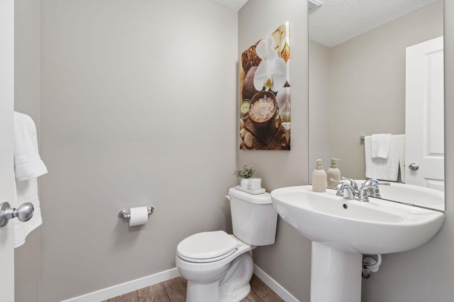 4 Emberside Place 