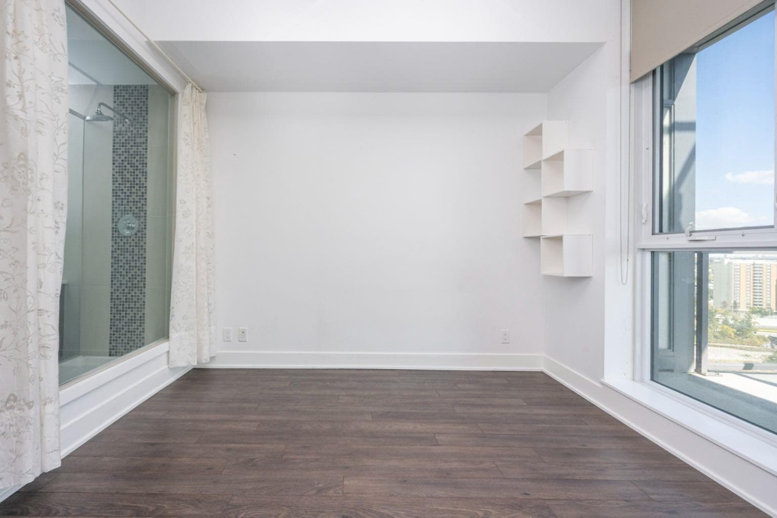1605, 550 Riverfront Avenue SE