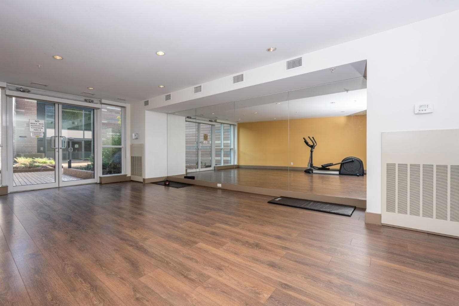 1605, 550 Riverfront Avenue SE