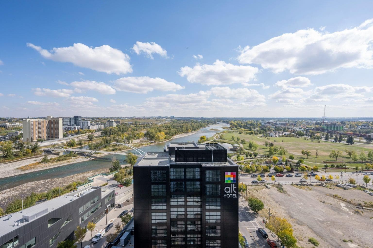 1605, 550 Riverfront Avenue SE