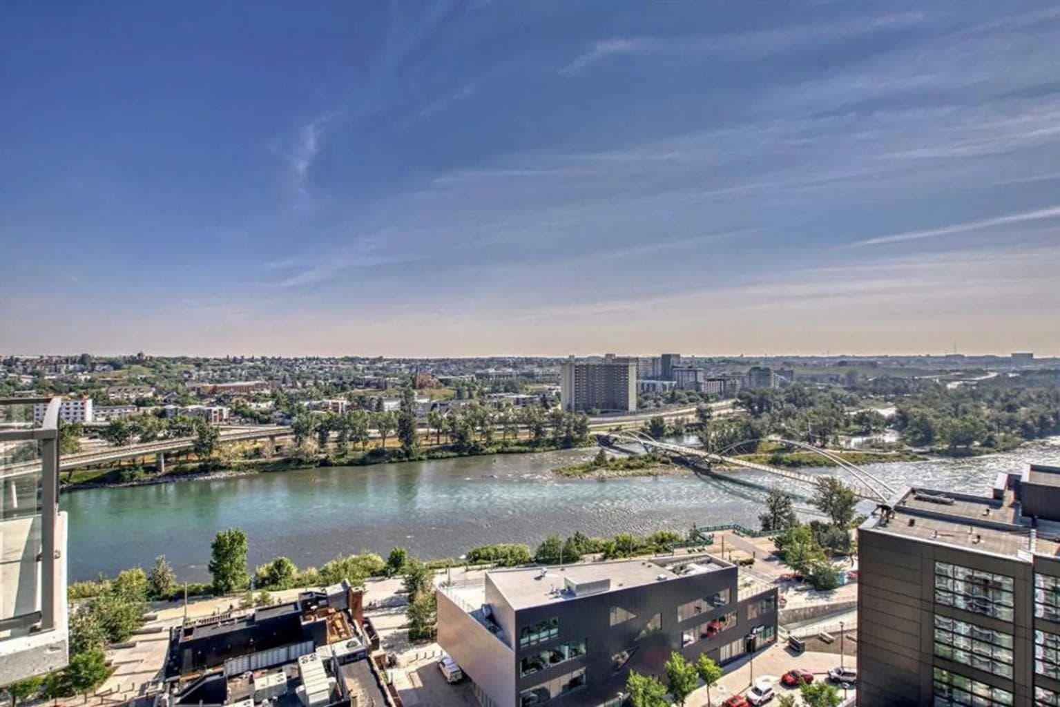 1605, 550 Riverfront Avenue SE