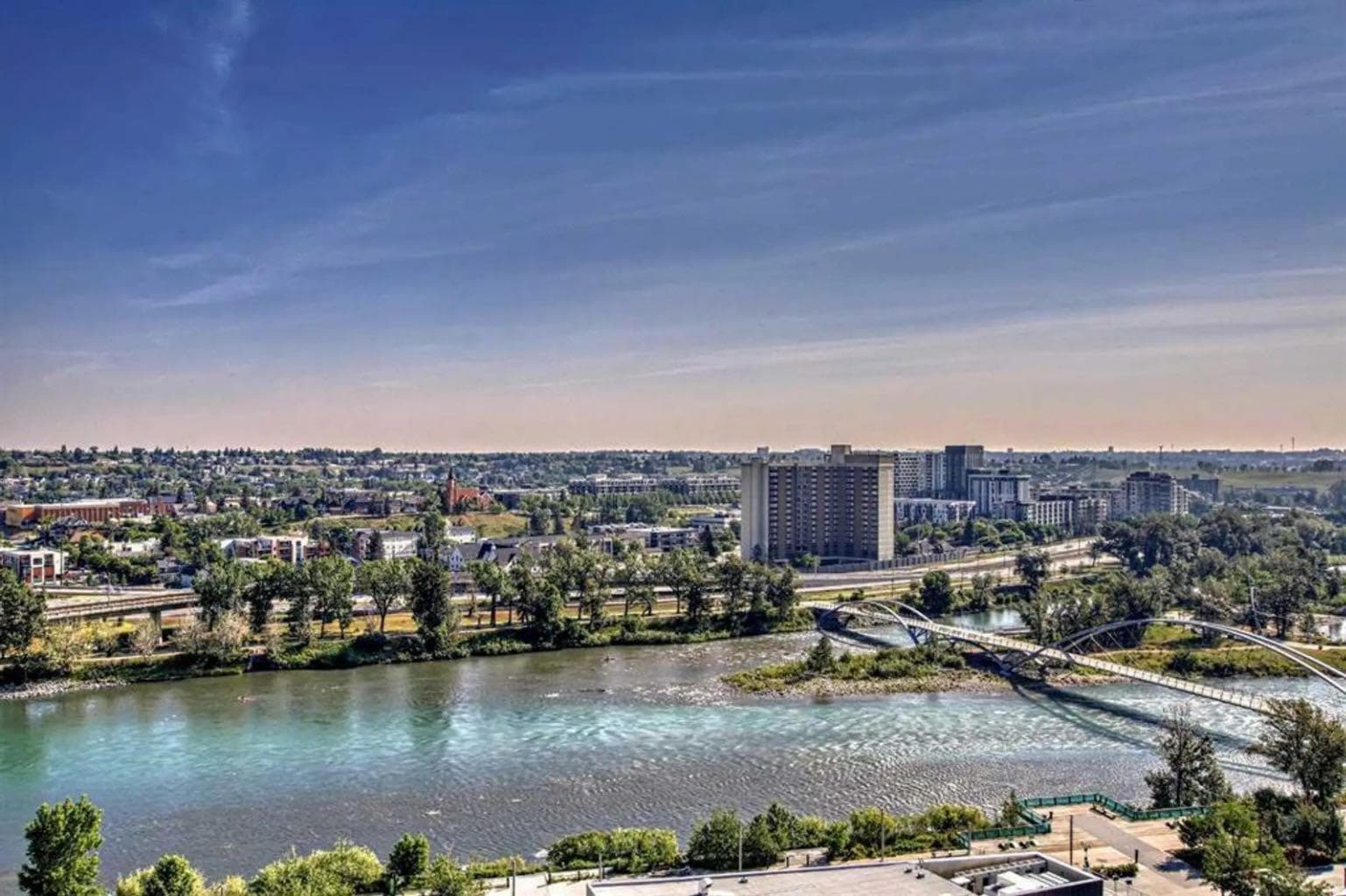 1605, 550 Riverfront Avenue SE