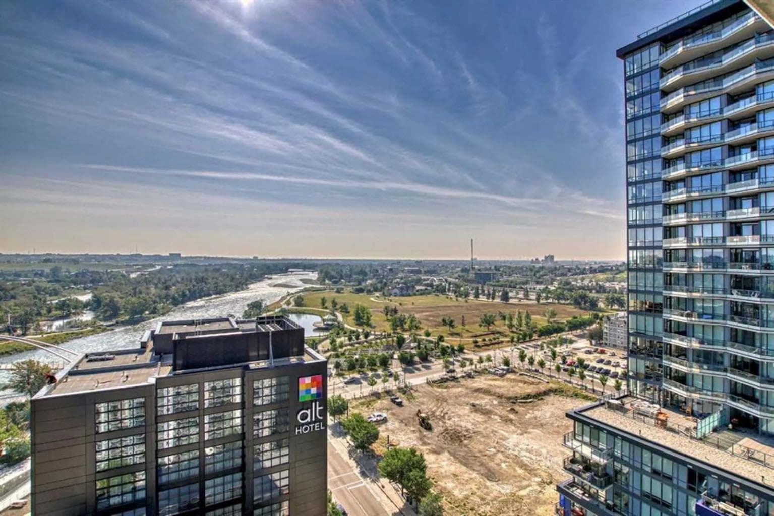 1605, 550 Riverfront Avenue SE