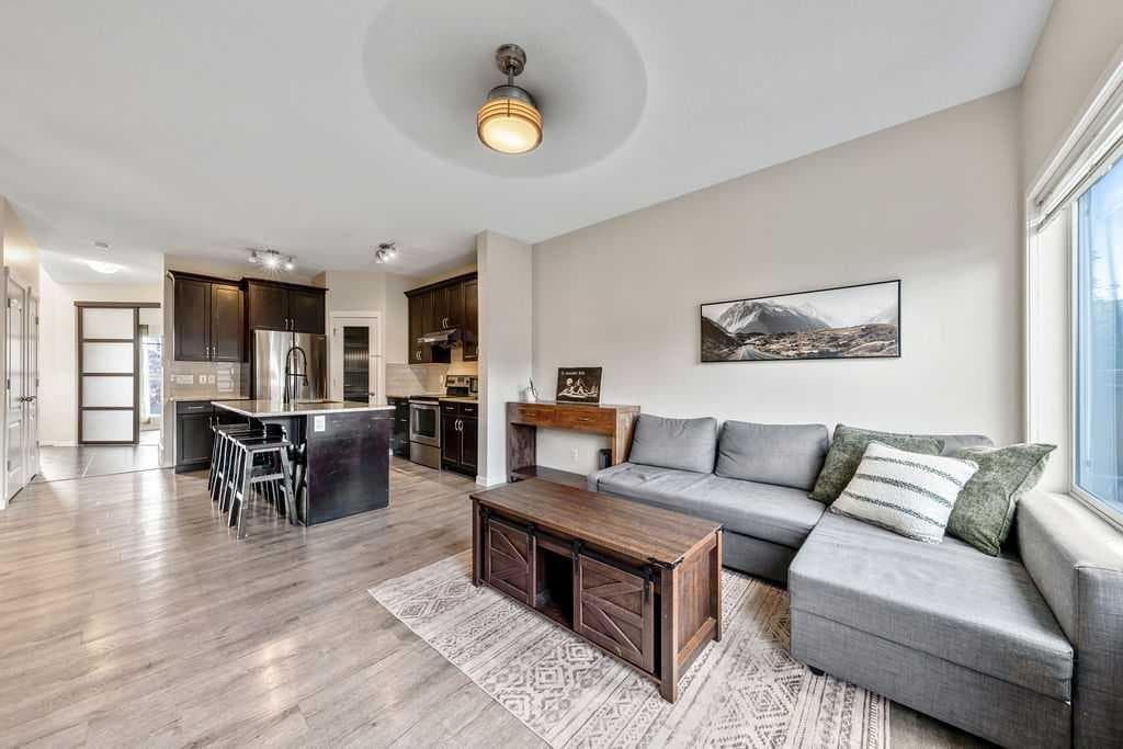 132 Evansborough Way NW