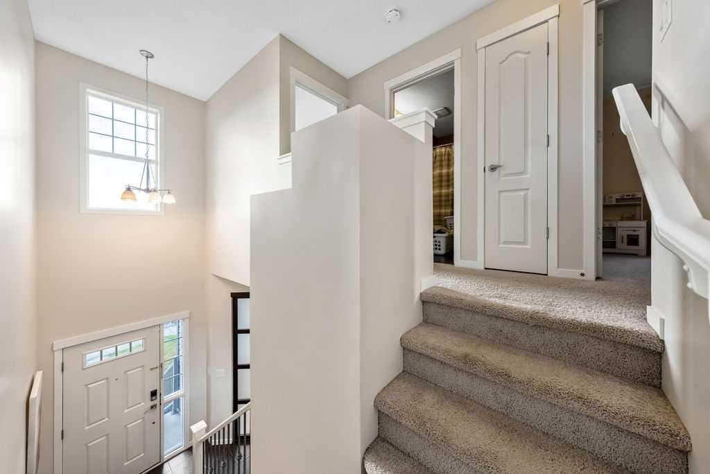 132 Evansborough Way NW