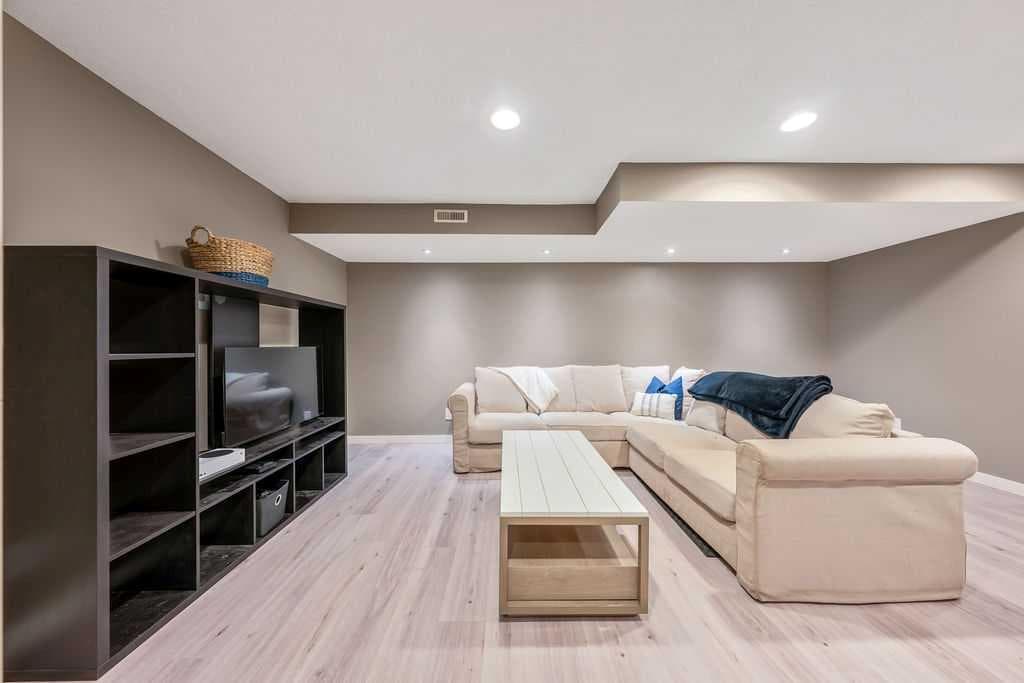 132 Evansborough Way NW