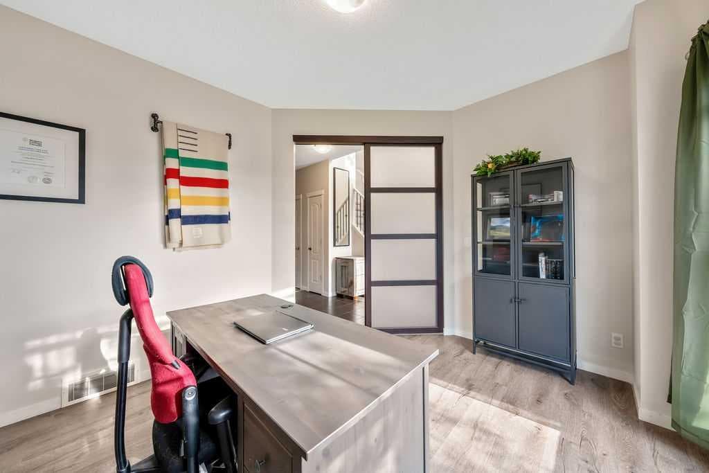 132 Evansborough Way NW