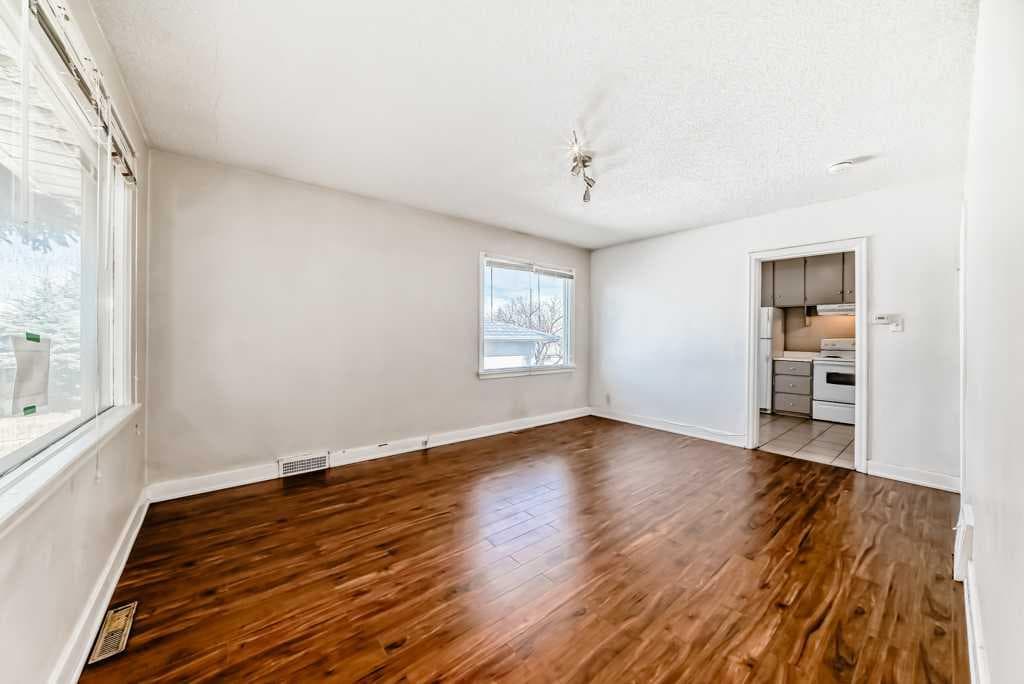 1610 40 Street SW