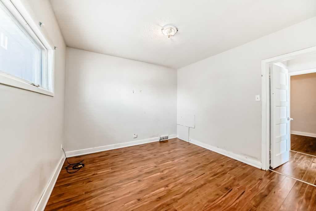 1610 40 Street SW