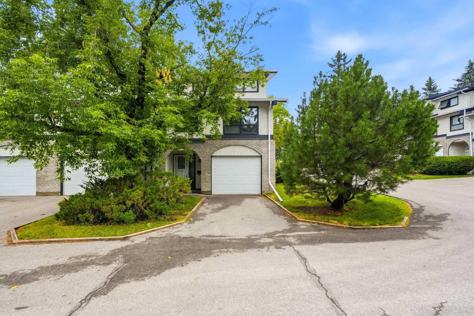 26, 5400 Dalhousie Drive NW