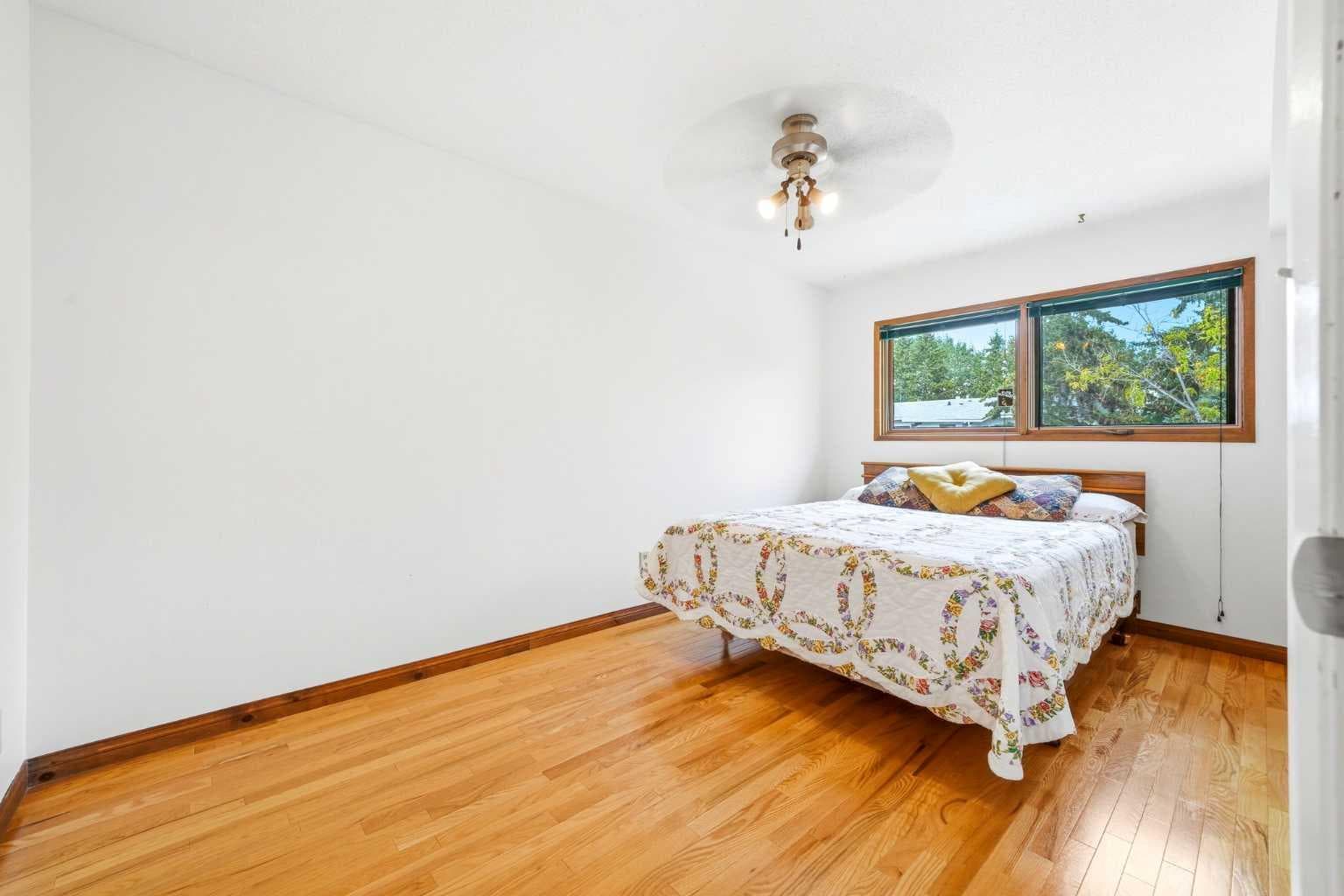 26, 5400 Dalhousie Drive NW