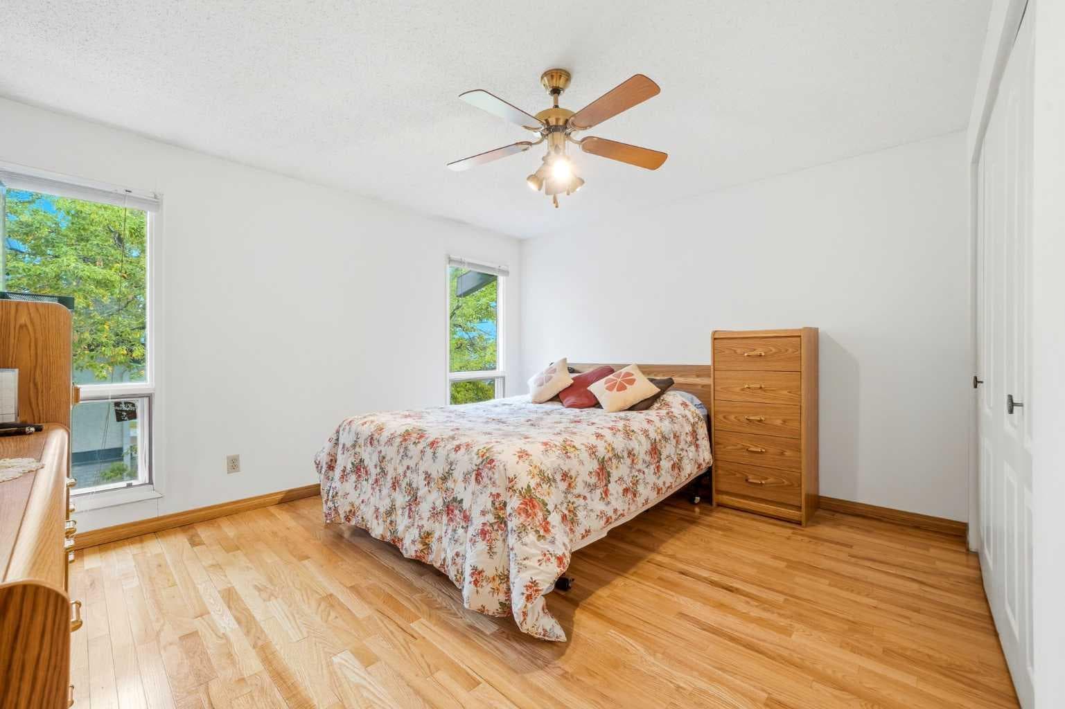 26, 5400 Dalhousie Drive NW