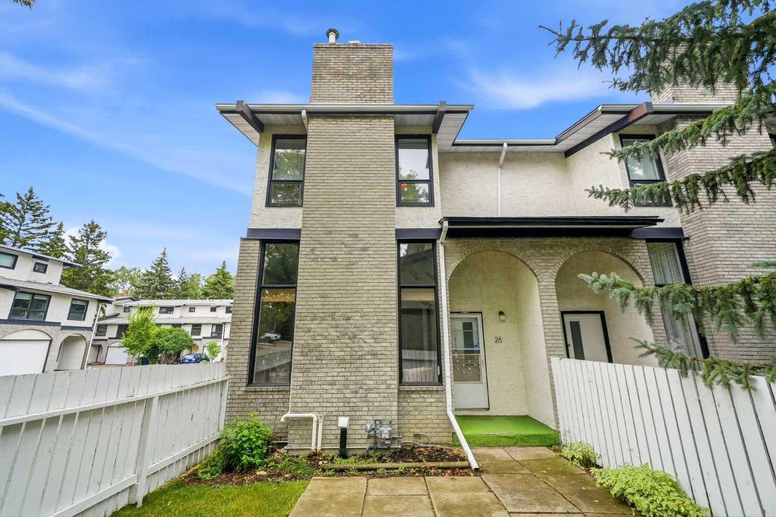 26, 5400 Dalhousie Drive NW