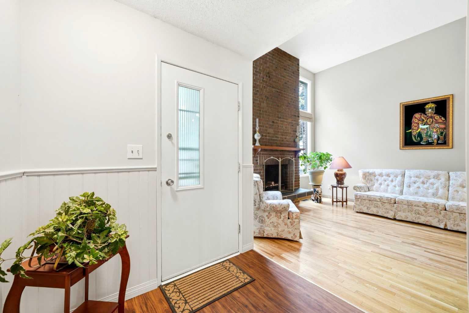 26, 5400 Dalhousie Drive NW