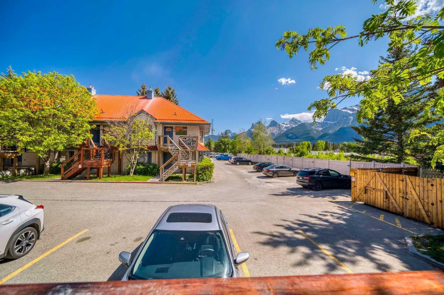 114, 1720 Bow Valley Trail 