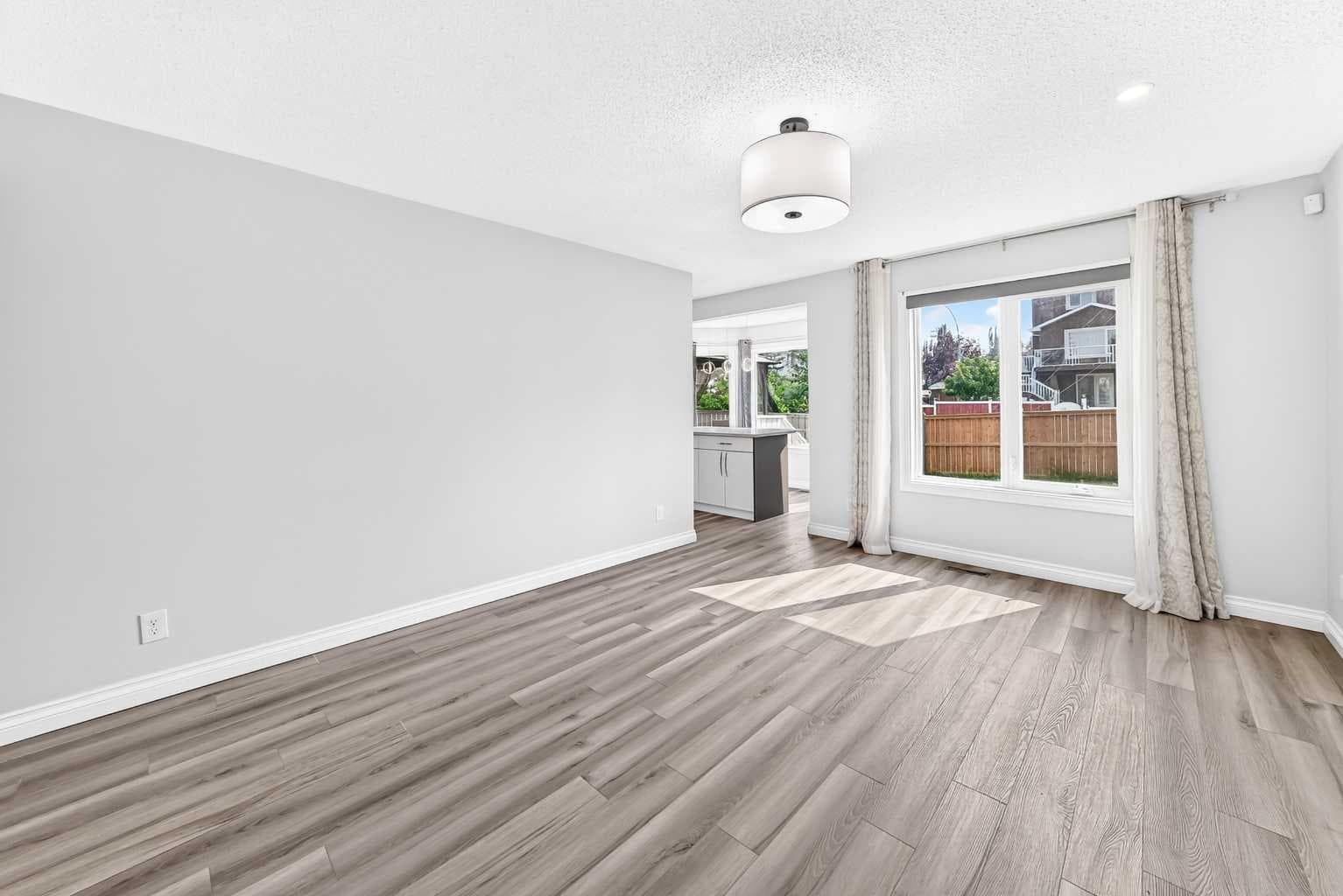 147 Macewan Drive NW