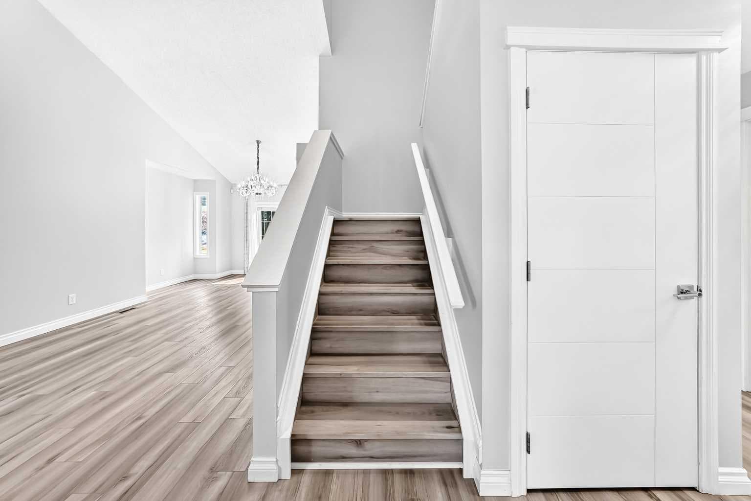 147 Macewan Drive NW