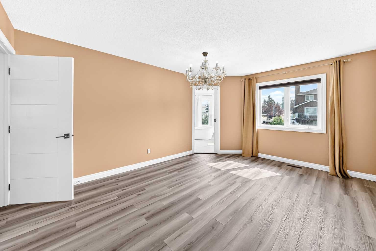 147 Macewan Drive NW