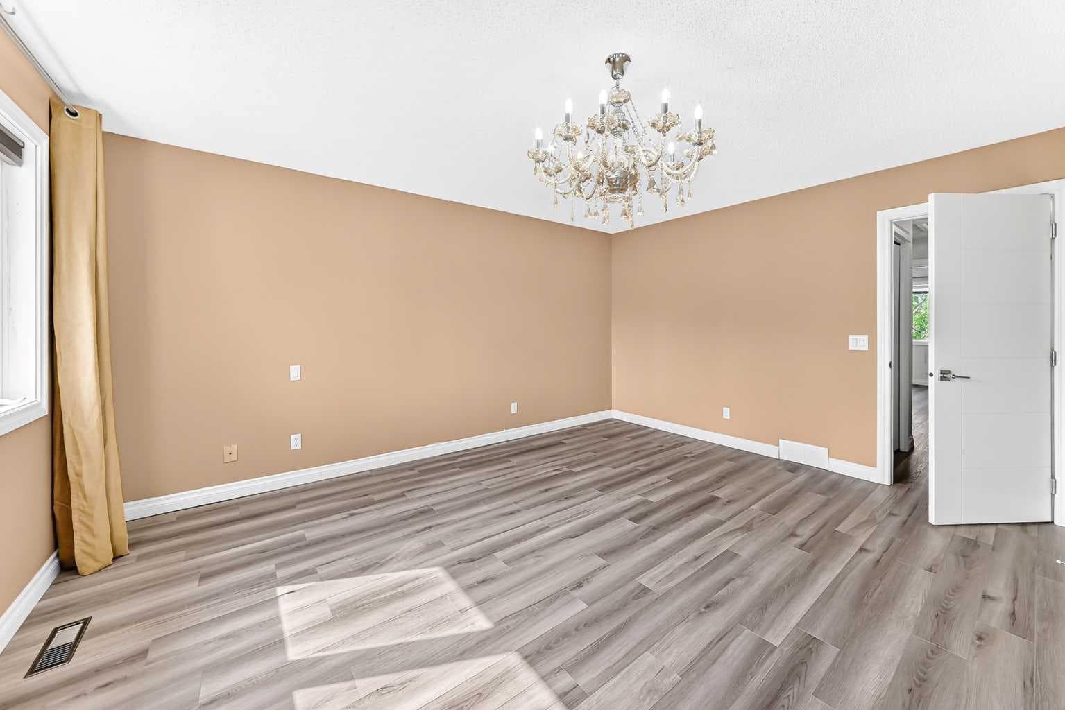 147 Macewan Drive NW
