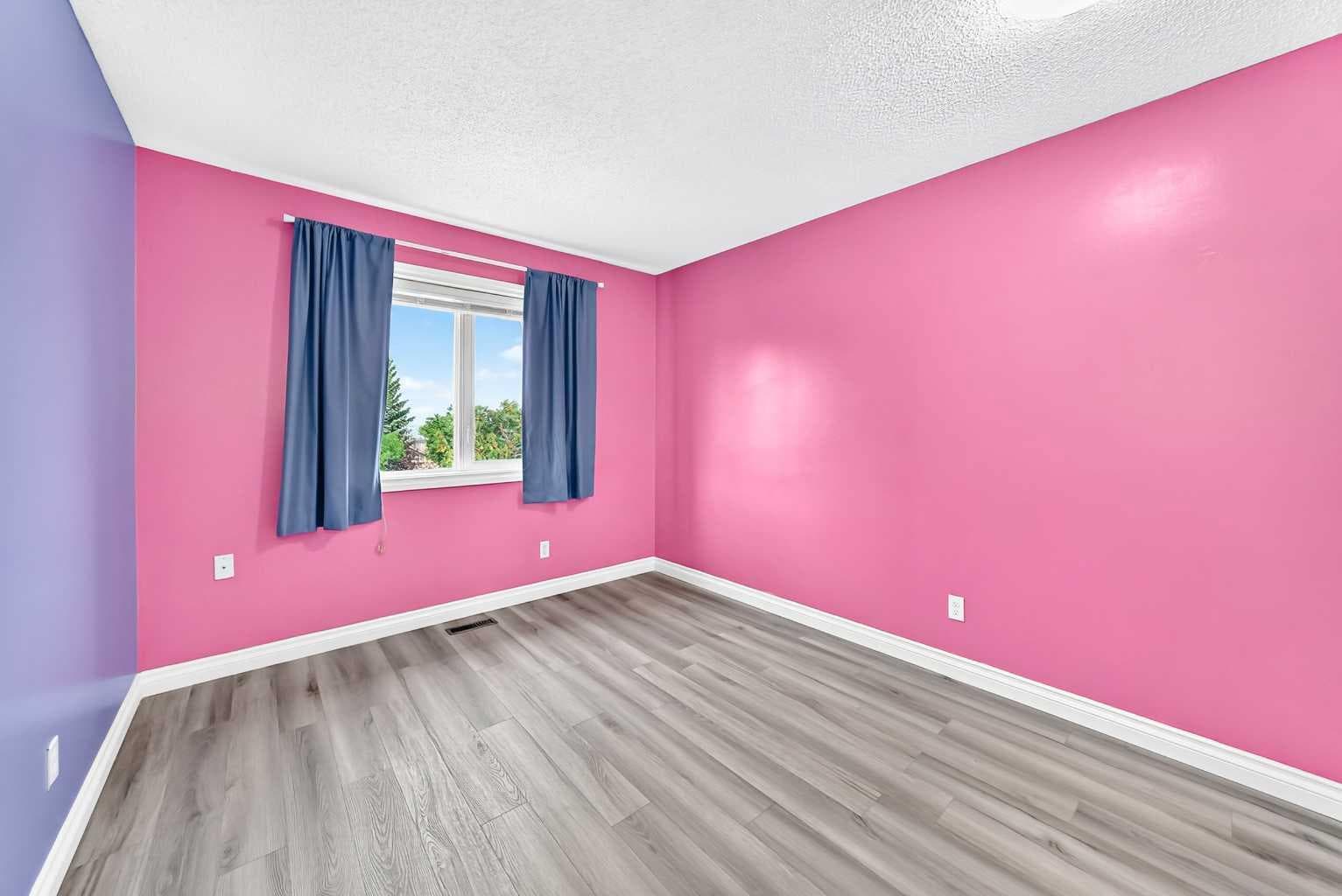 147 Macewan Drive NW