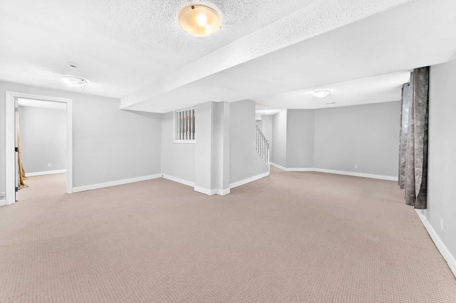 147 Macewan Drive NW
