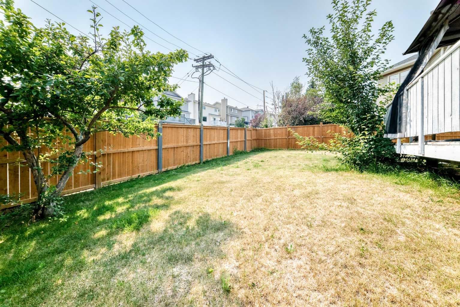 147 Macewan Drive NW