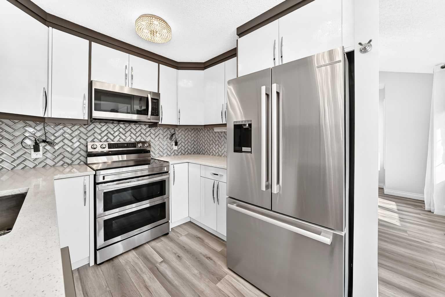 147 Macewan Drive NW