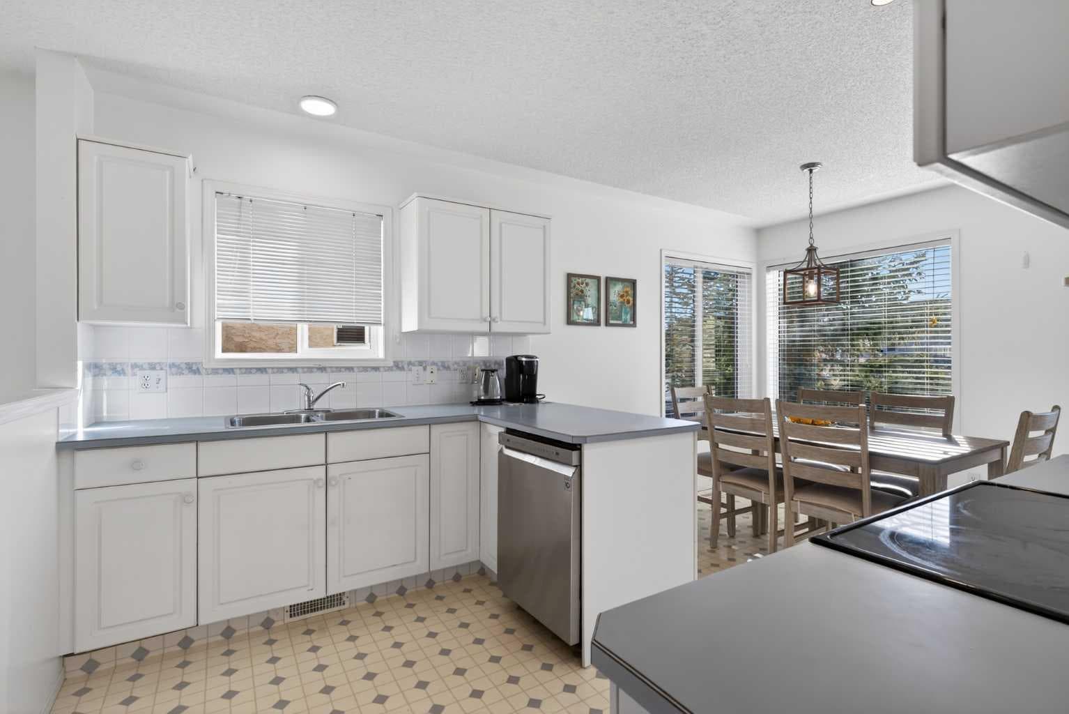 320 Sierra Morena Green SW
