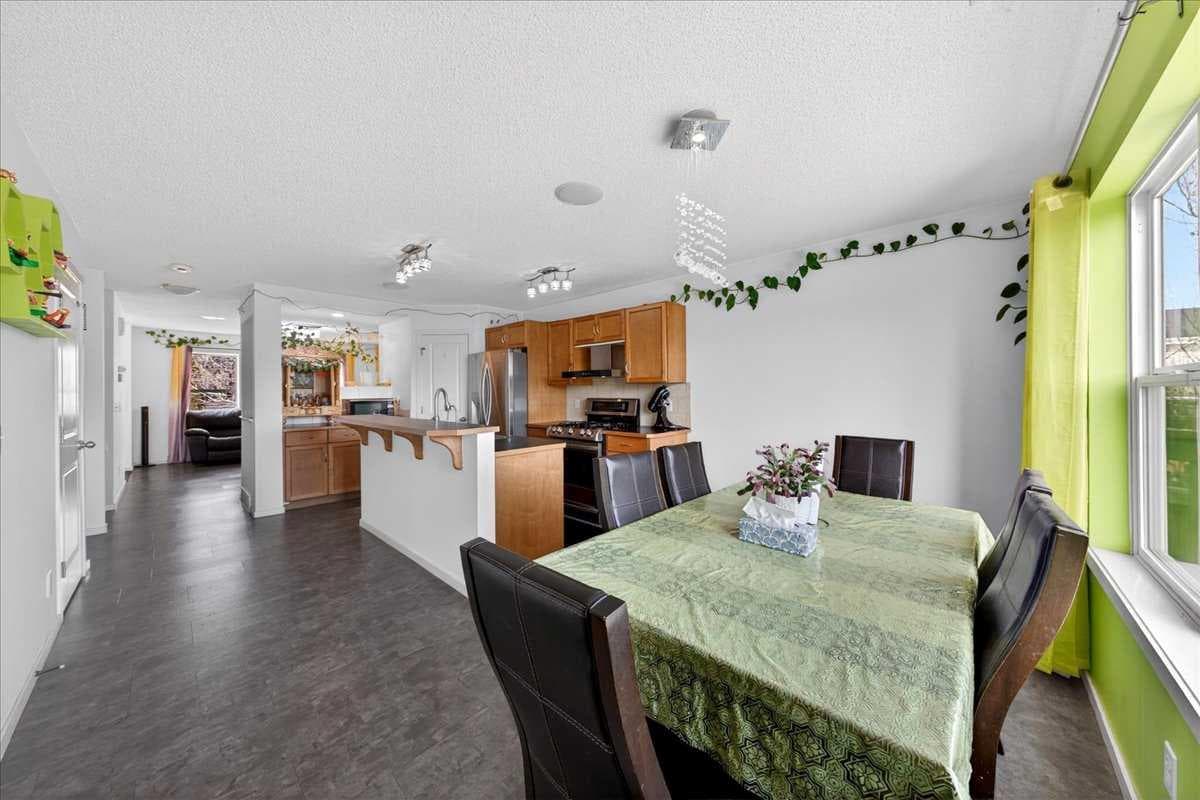 244 Silverado Range View SW