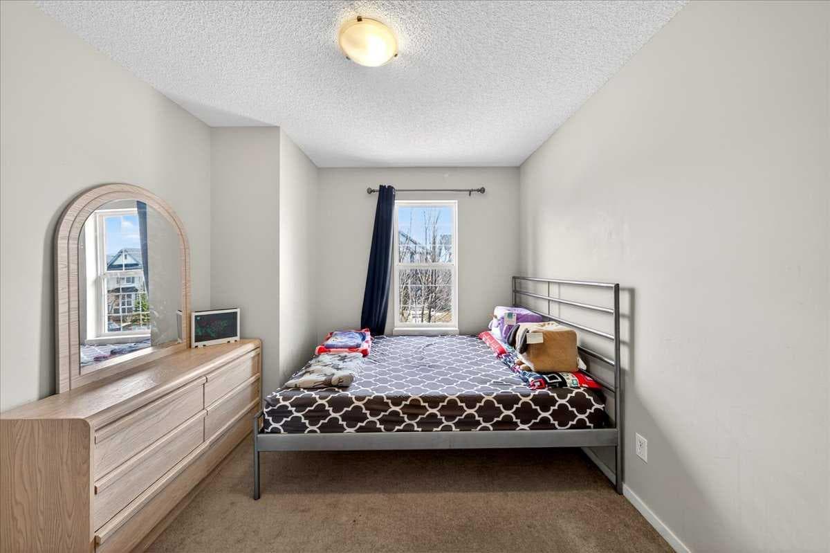 244 Silverado Range View SW