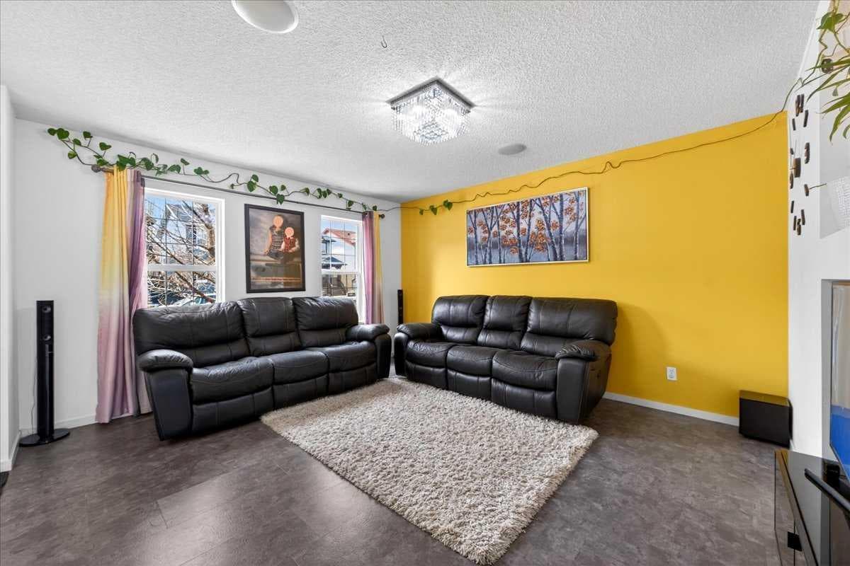 244 Silverado Range View SW