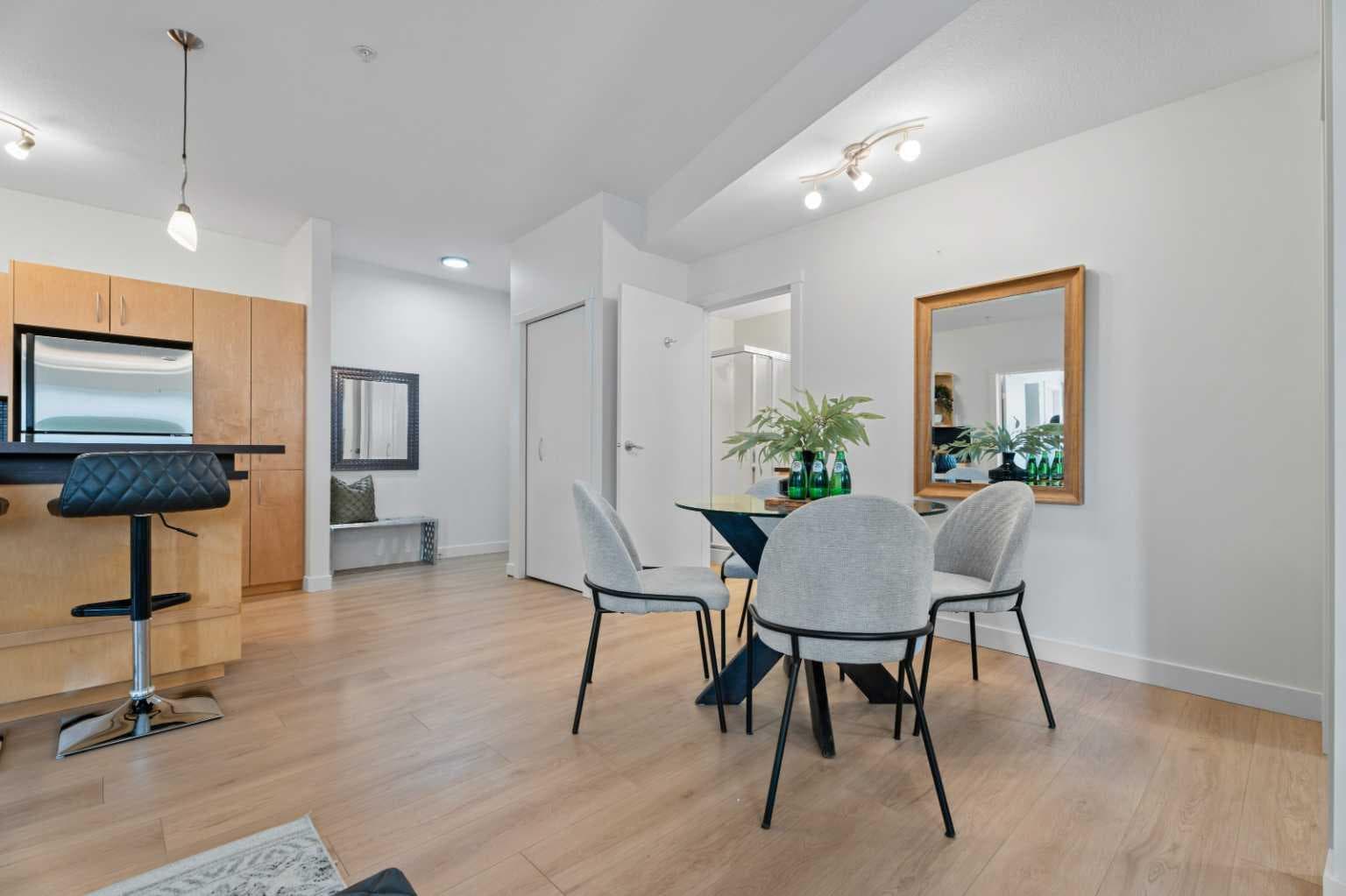 123, 69 Springborough Court SW
