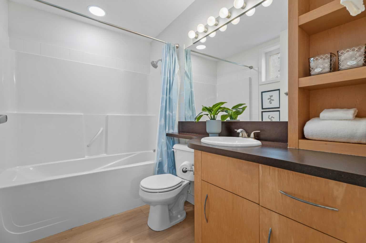 123, 69 Springborough Court SW