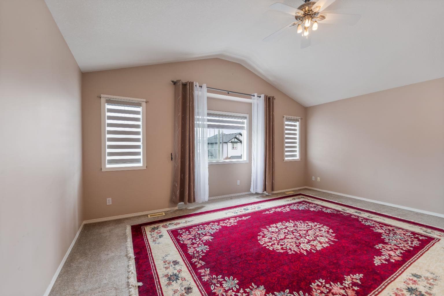 20 Saddlecrest Terrace NE