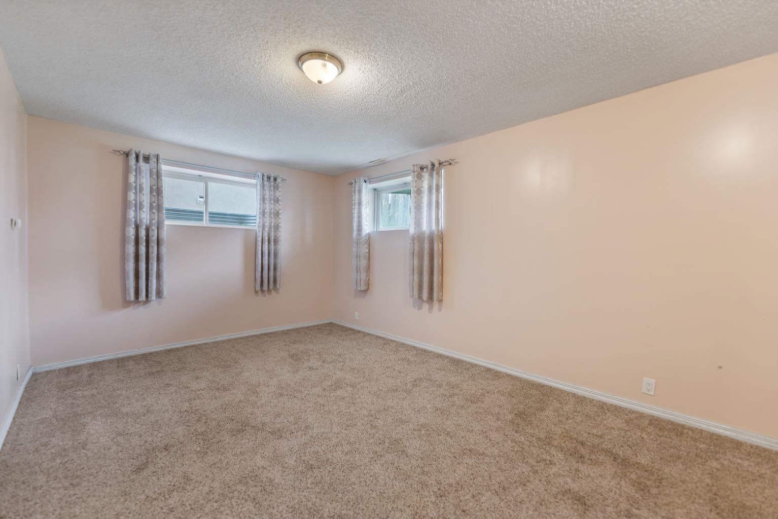20 Saddlecrest Terrace NE