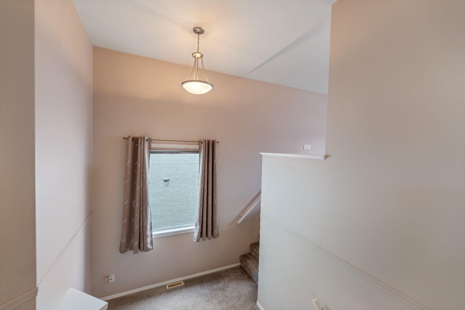 20 Saddlecrest Terrace NE