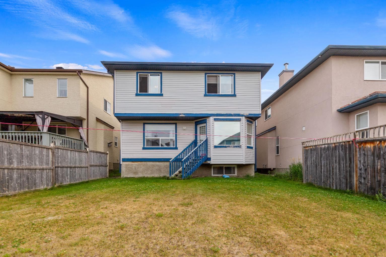 20 Saddlecrest Terrace NE