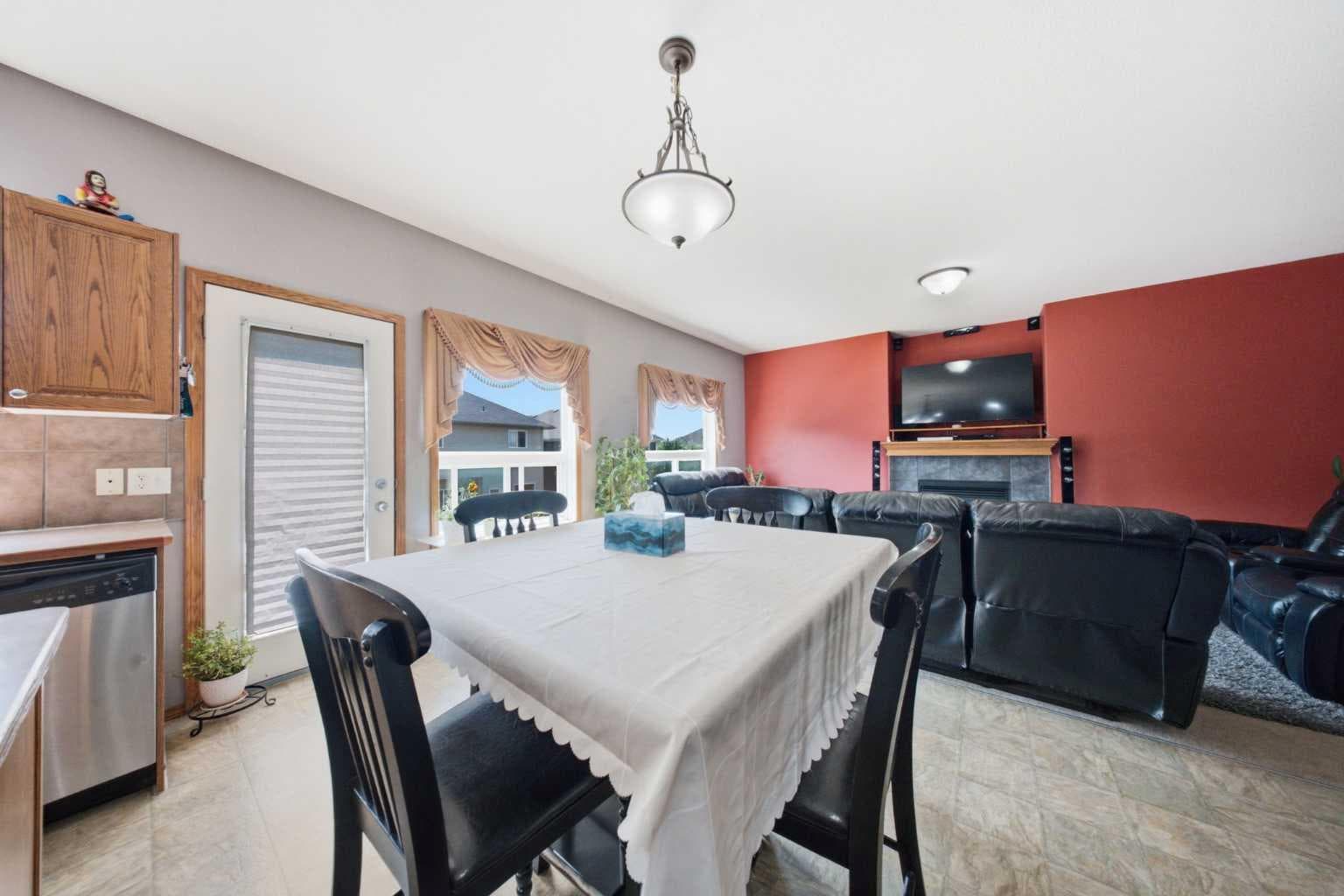 154 Saddleland Close NE