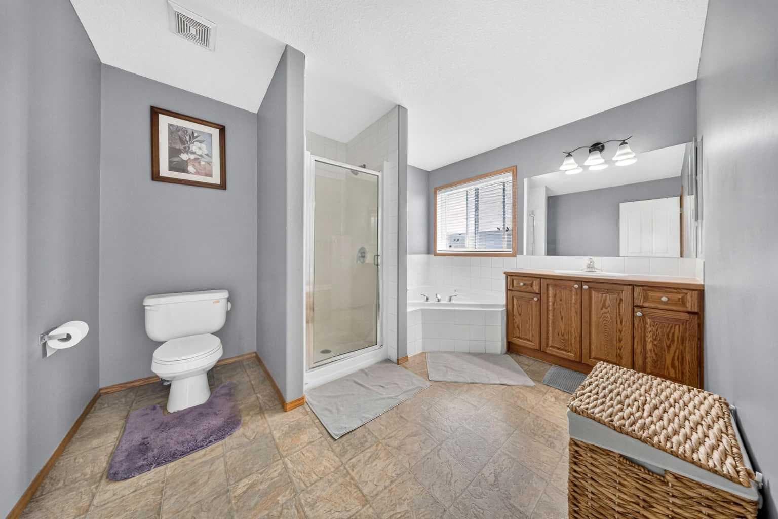 154 Saddleland Close NE