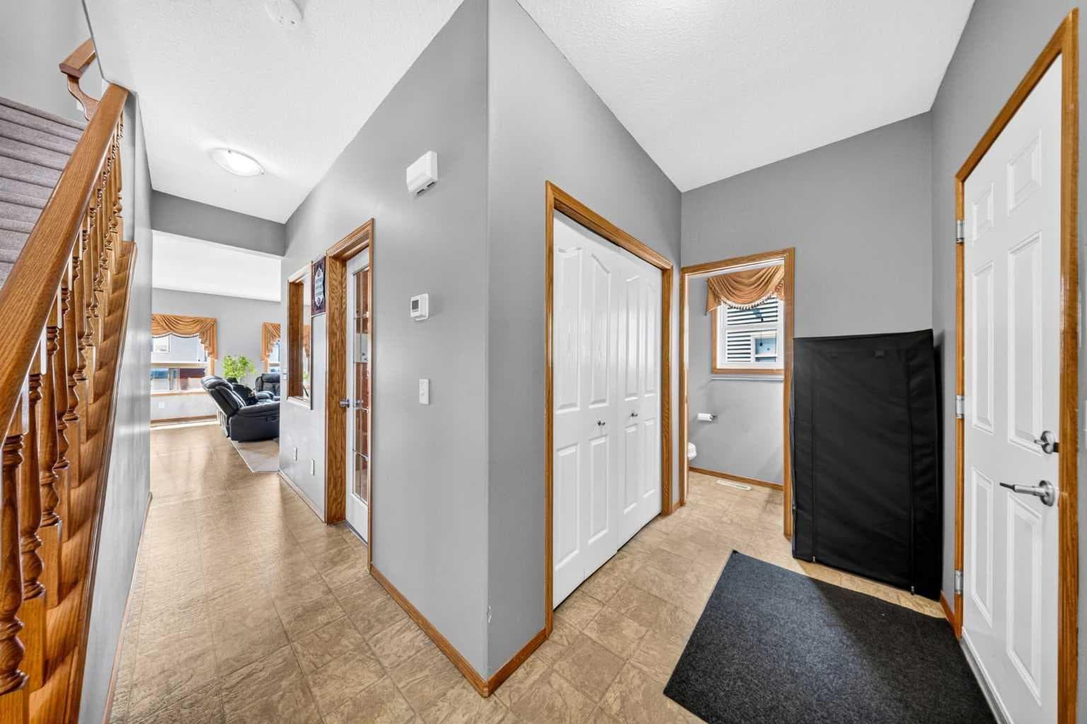 154 Saddleland Close NE