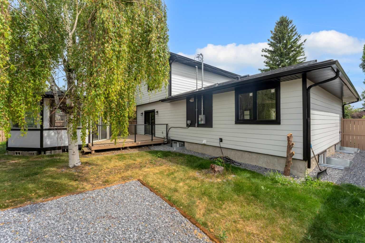 816 Lake Ontario Drive SE