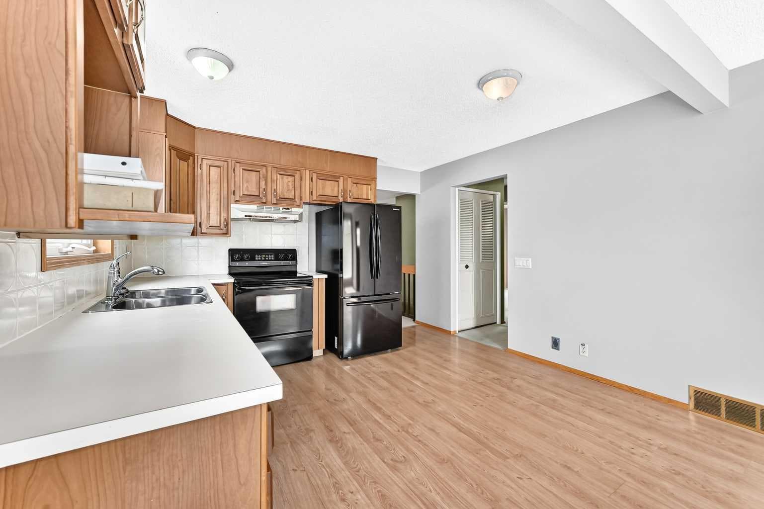 128 Erin Woods Drive SE