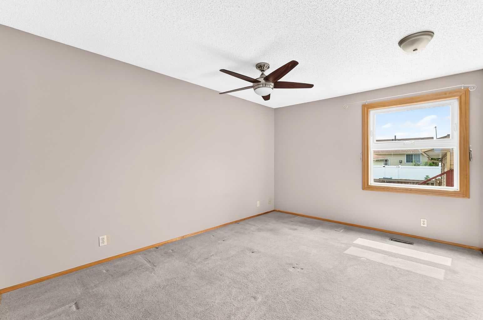 128 Erin Woods Drive SE