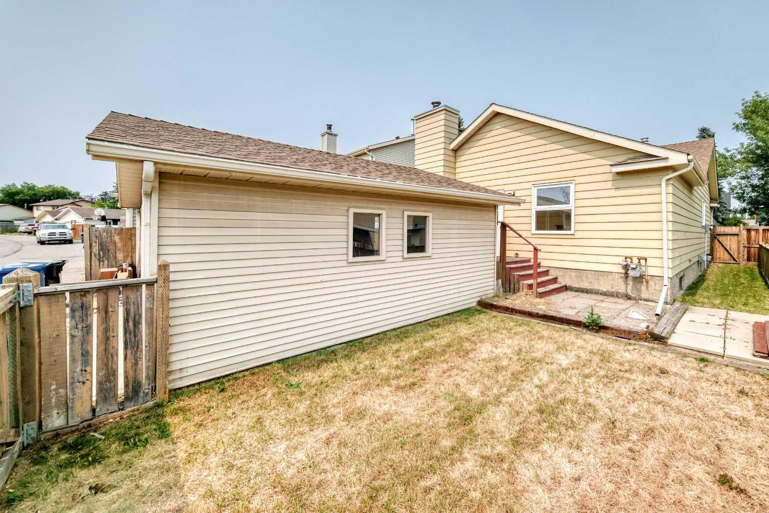 128 Erin Woods Drive SE