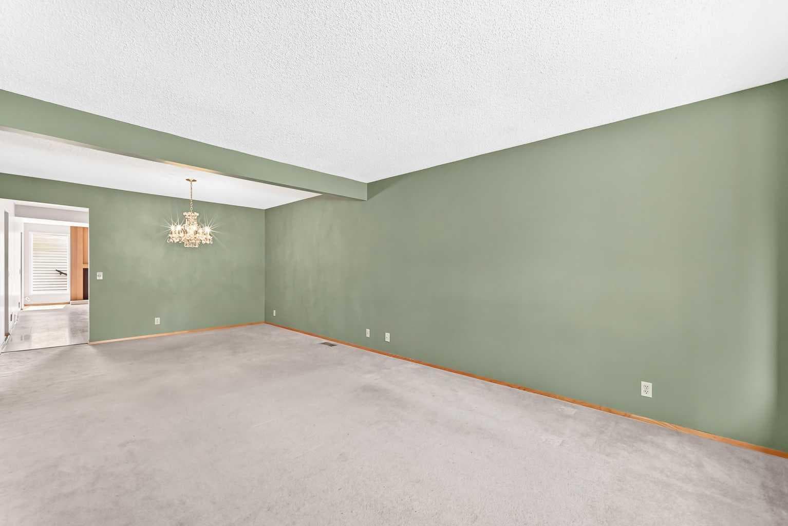128 Erin Woods Drive SE